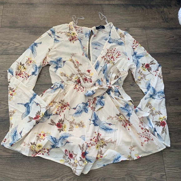 Cream floral long sleeve romper - Picture 3 of 8
